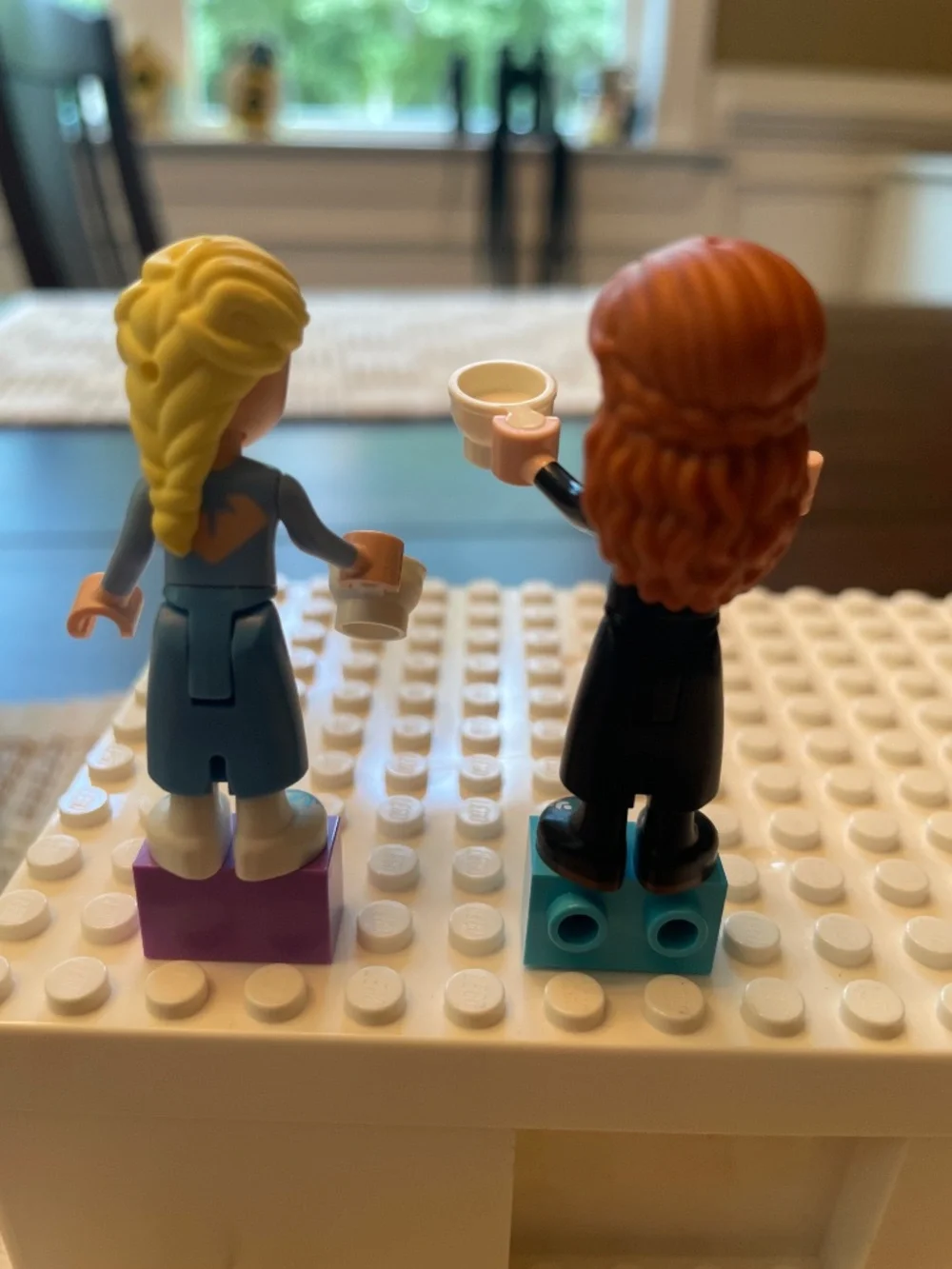 Lego Frozen Elsa and Anna figures